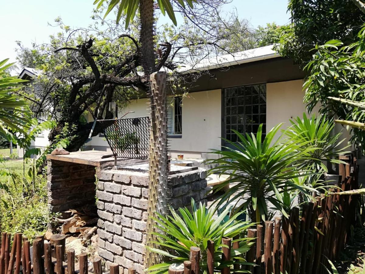 Elephant Walk Guesthouse And Back Packers Phalaborwa Zewnętrze zdjęcie
